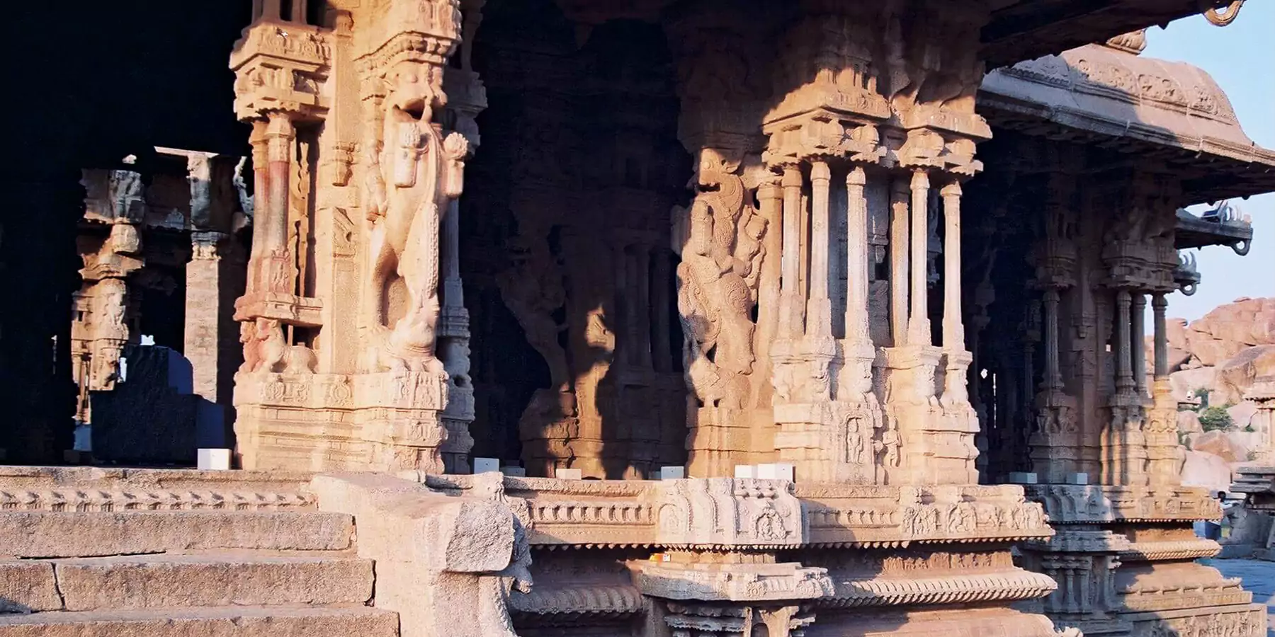Postcolonial Hindu Studies